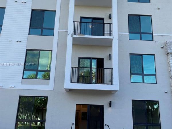 8001 NW 41st St , Unit F-108, Doral, FL 33166