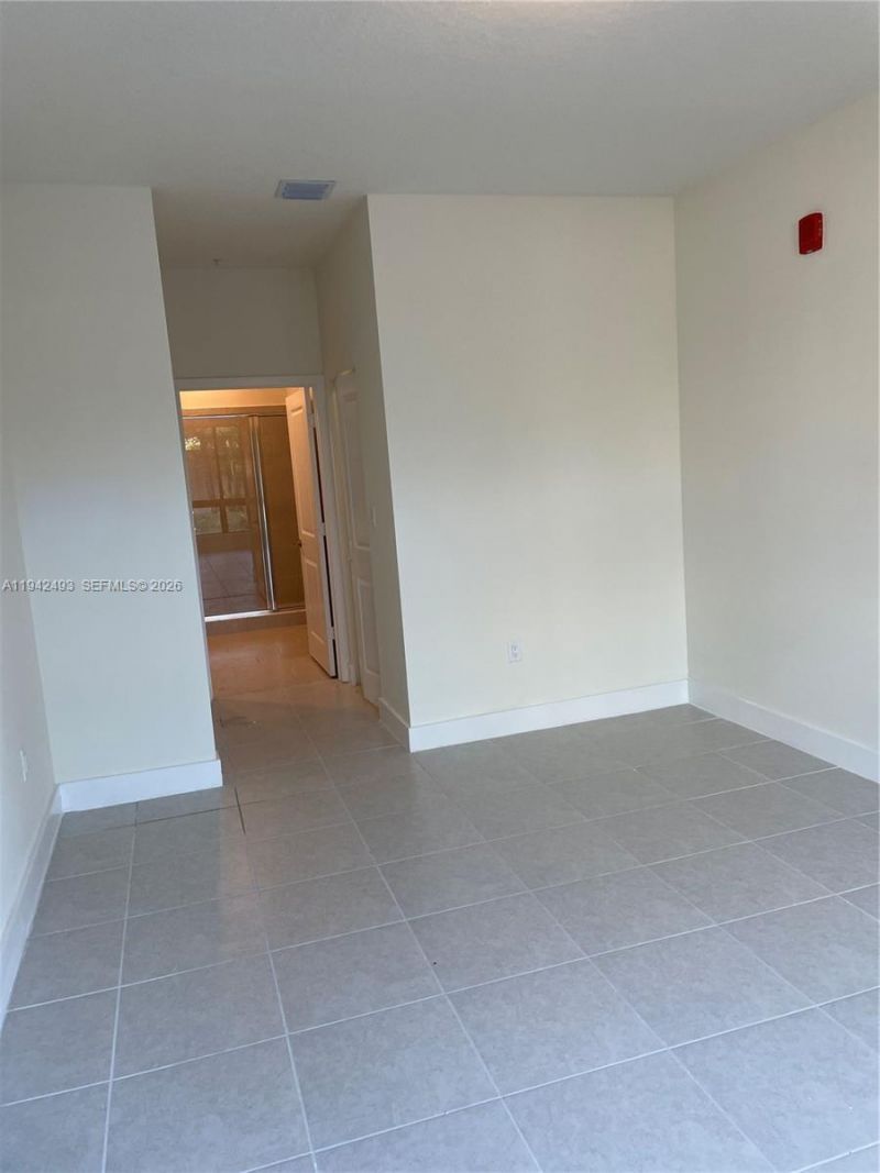 8001 NW 41st St , Unit F-108, Doral, FL 33166 Photo