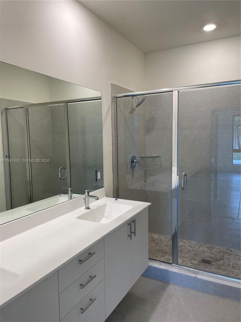 8001 NW 41st St , Unit F-108, Doral, FL 33166 Photo