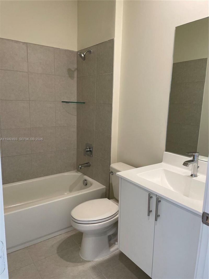 8001 NW 41st St , Unit F-108, Doral, FL 33166 Photo