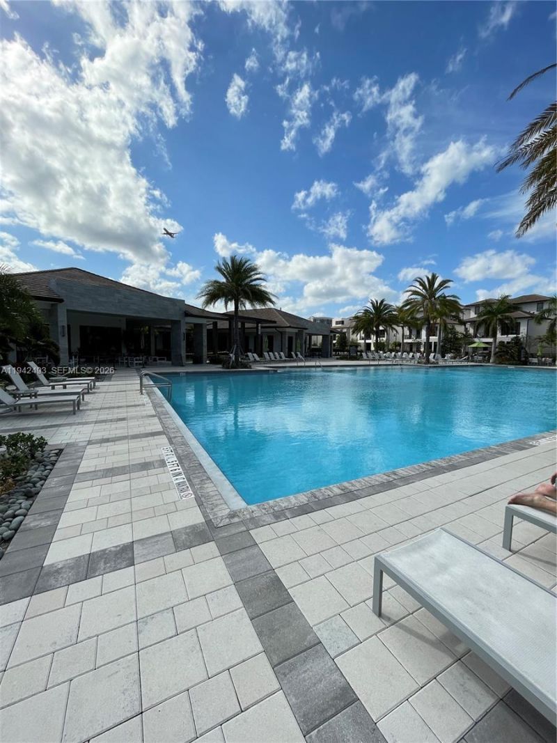 8001 NW 41st St , Unit F-108, Doral, FL 33166 Photo