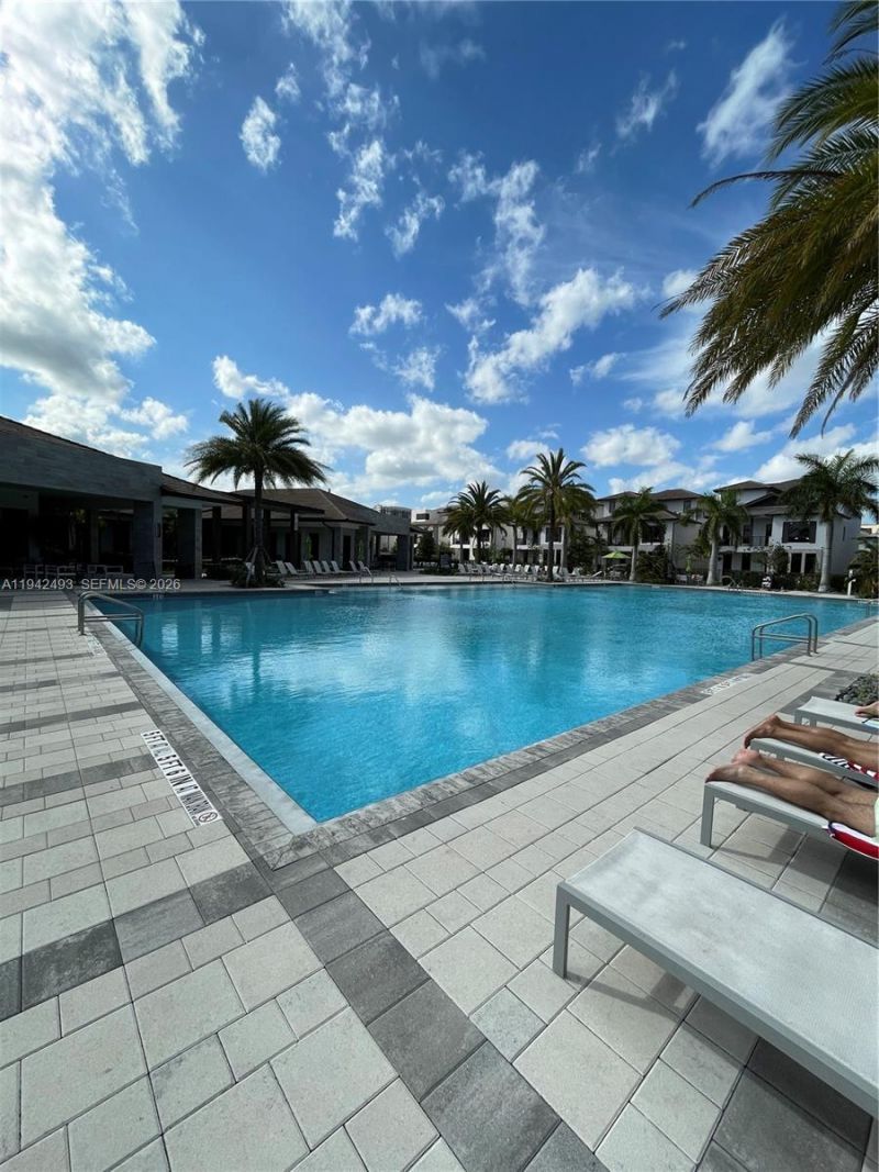 8001 NW 41st St , Unit F-108, Doral, FL 33166 Photo