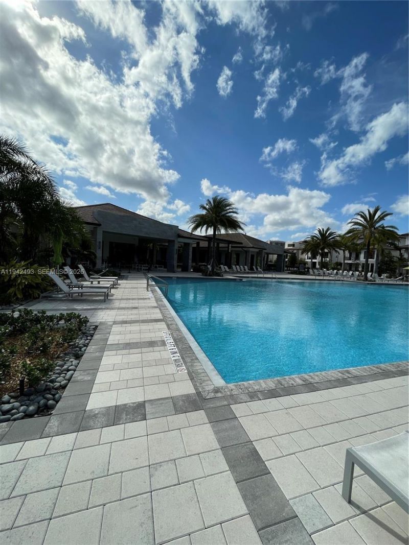 8001 NW 41st St , Unit F-108, Doral, FL 33166 Photo