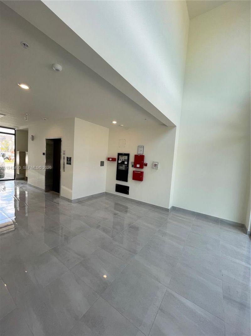 8001 NW 41st St , Unit F-108, Doral, FL 33166 Photo