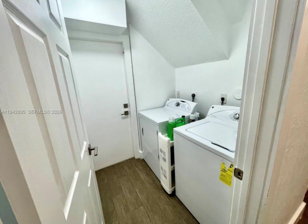 155 Granada Ave, Weston, FL 33326 Photo