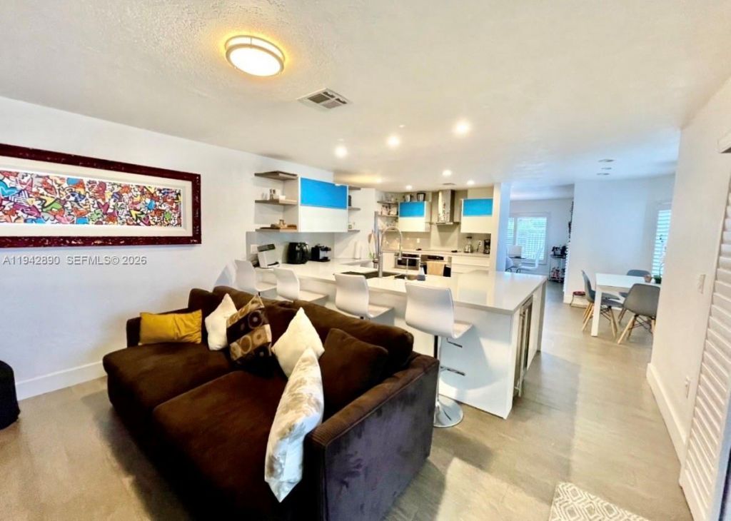 155 Granada Ave, Weston, FL 33326 Photo