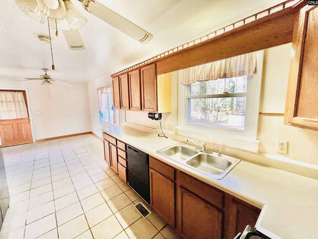 1538 Bradley Drive Photo 16