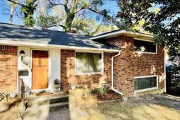 1538 Bradley Drive photo 4