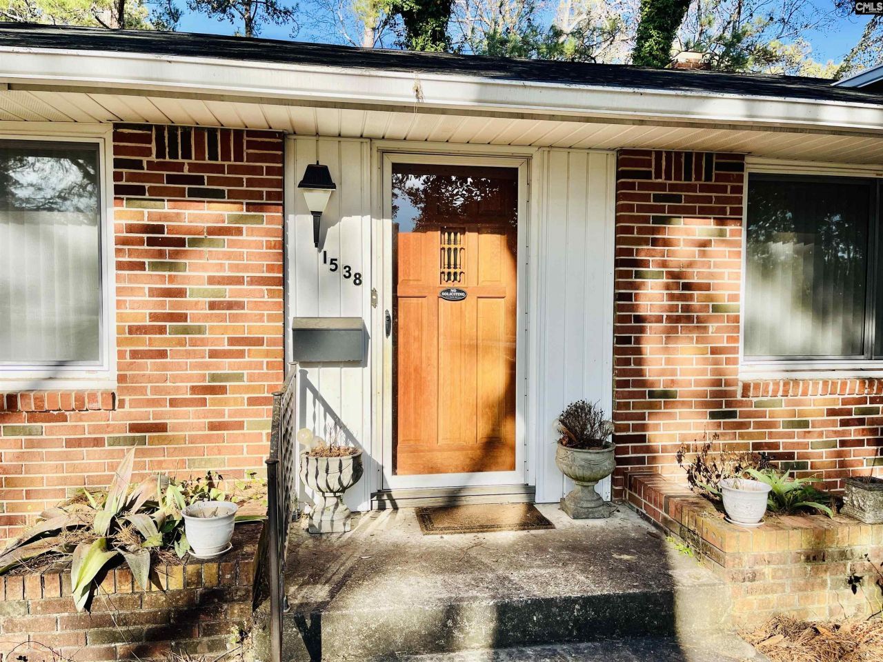 1538 Bradley Drive Photo 5