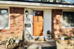 1538 Bradley Drive photo 4