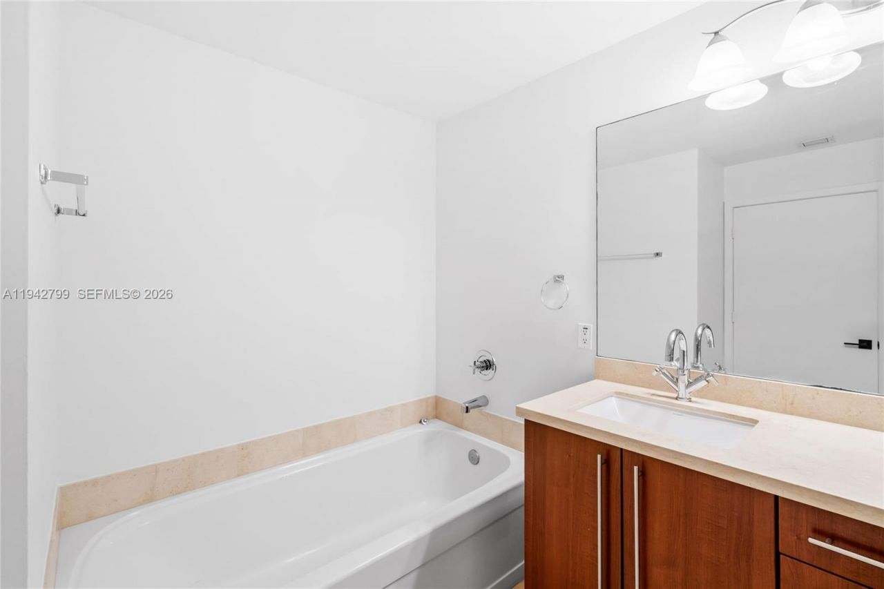 1111 SW 1st Ave, Unit 2222-N, Miami, FL 33130 Photo