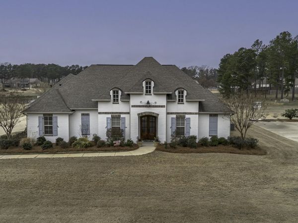 308 East Lake Drive, Madison, MS 39110