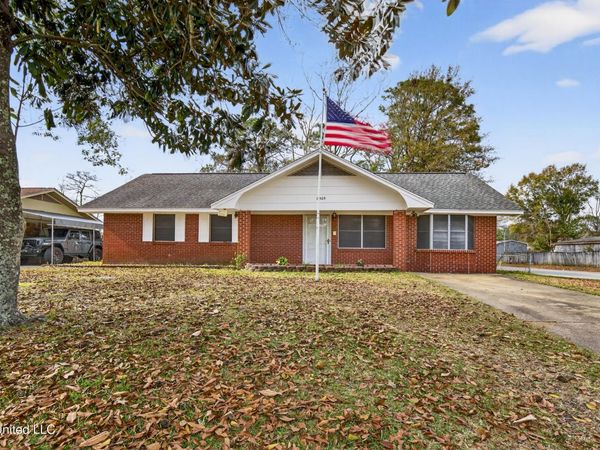 6505 Lancaster Boulevard, Ocean Springs, MS 39564