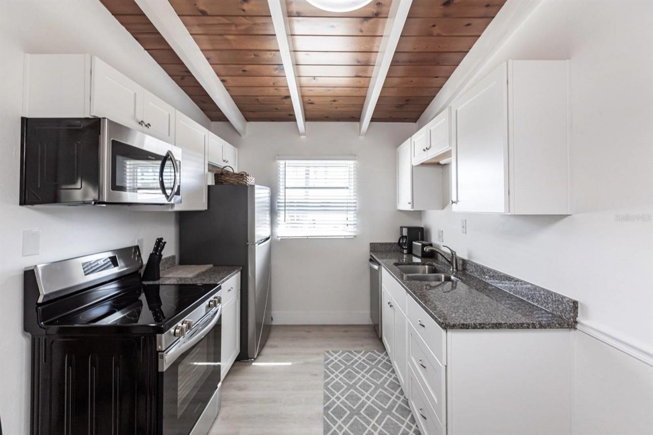 6006 Midnight Pass Road, Unit 14, Sarasota, FL 34242 Photo