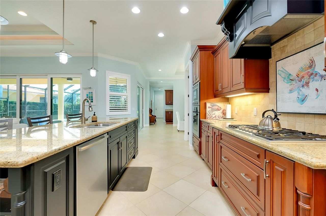 641 W Venice Avenue, Venice, FL 34285 Photo