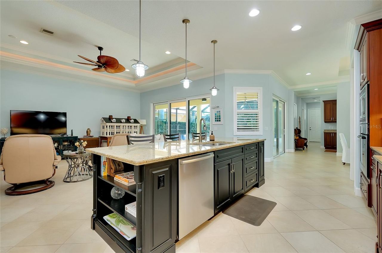 641 W Venice Avenue, Venice, FL 34285 Photo