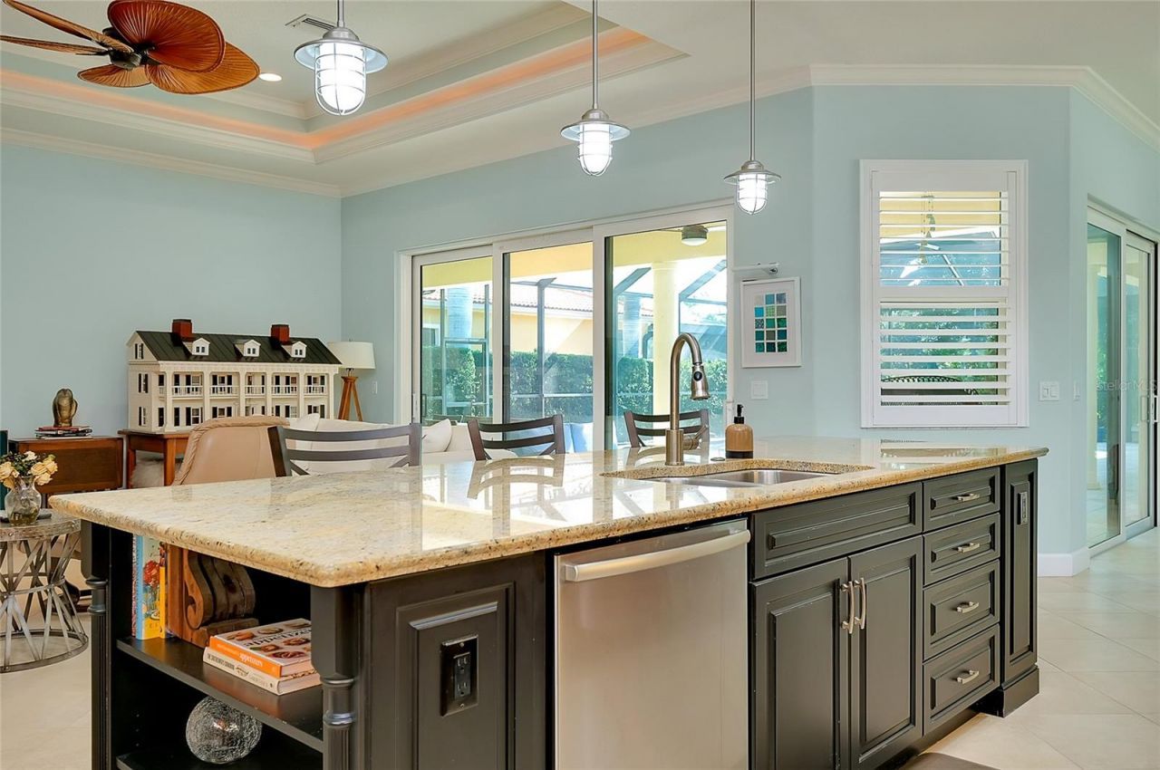 641 W Venice Avenue, Venice, FL 34285 Photo