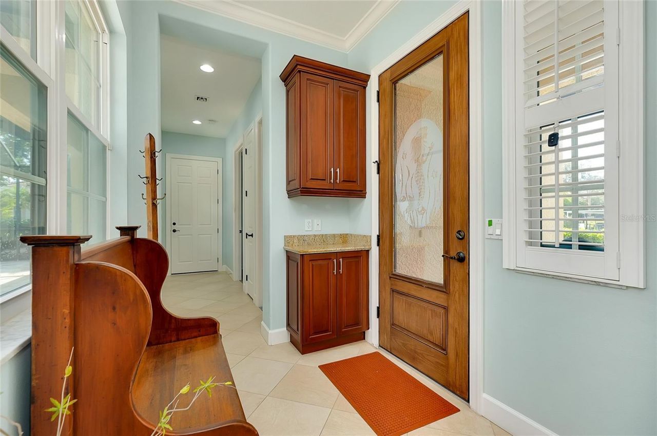 641 W Venice Avenue, Venice, FL 34285 Photo