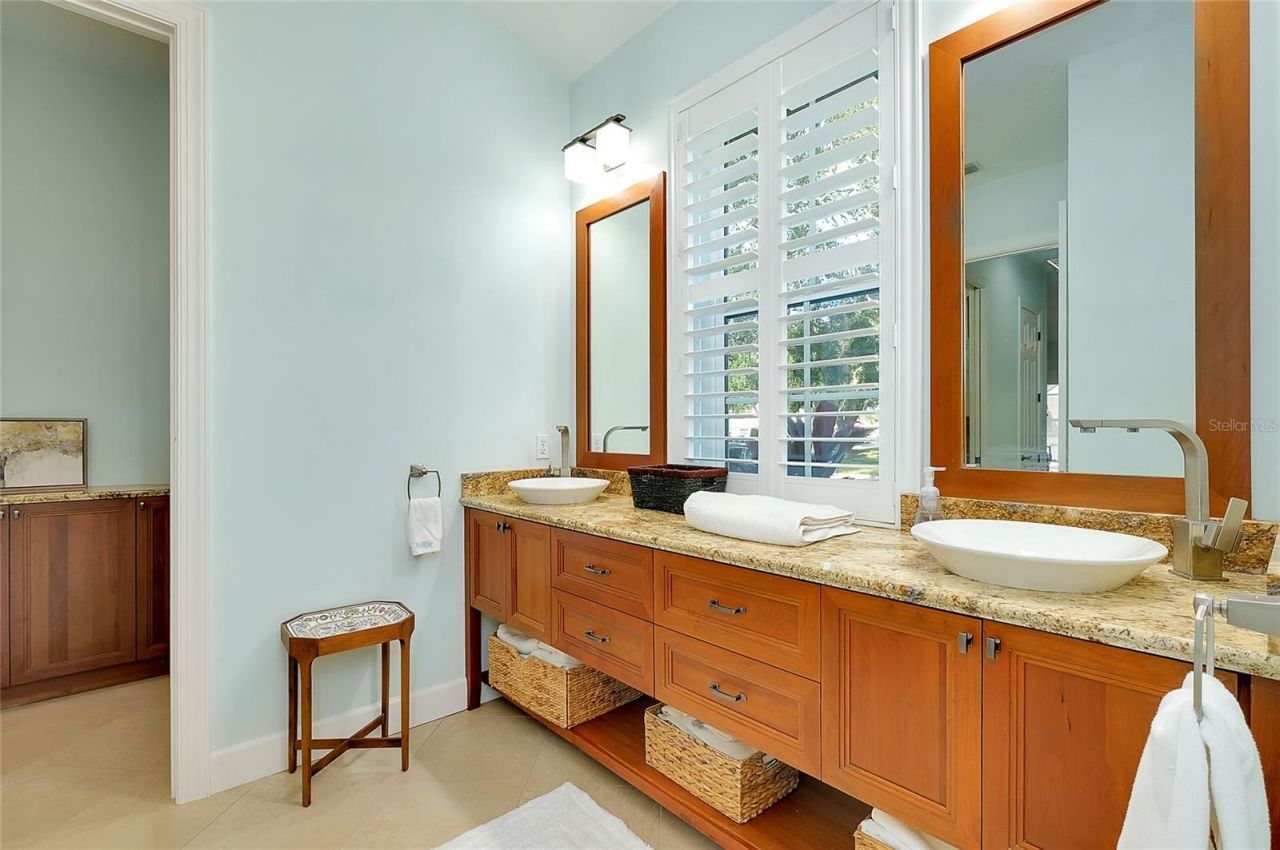 641 W Venice Avenue, Venice, FL 34285 Photo