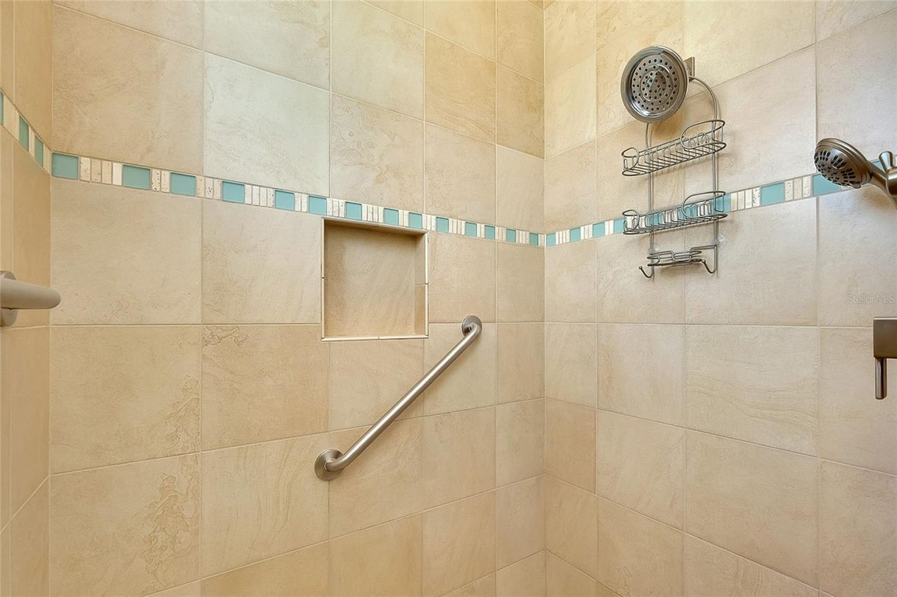 641 W Venice Avenue, Venice, FL 34285 Photo