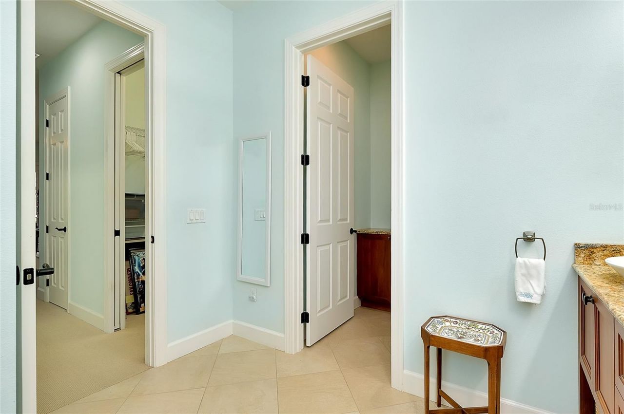 641 W Venice Avenue, Venice, FL 34285 Photo