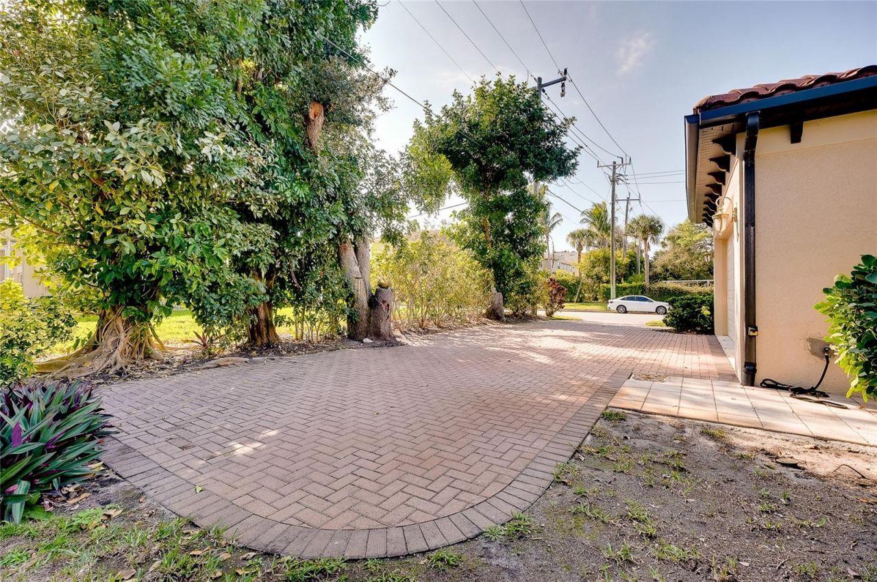 641 W Venice Avenue, Venice, FL 34285 Photo