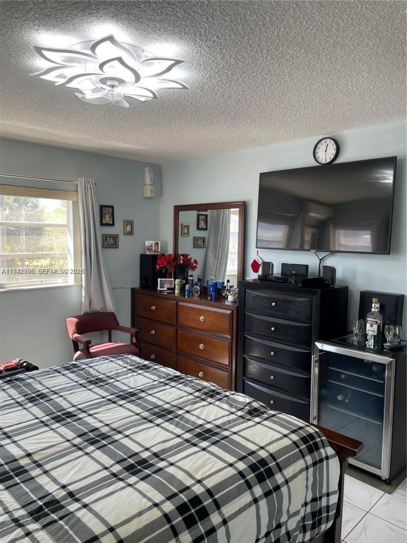 181 NE 14th Ave , Unit 23B, Hallandale Beach, FL 33009 Photo