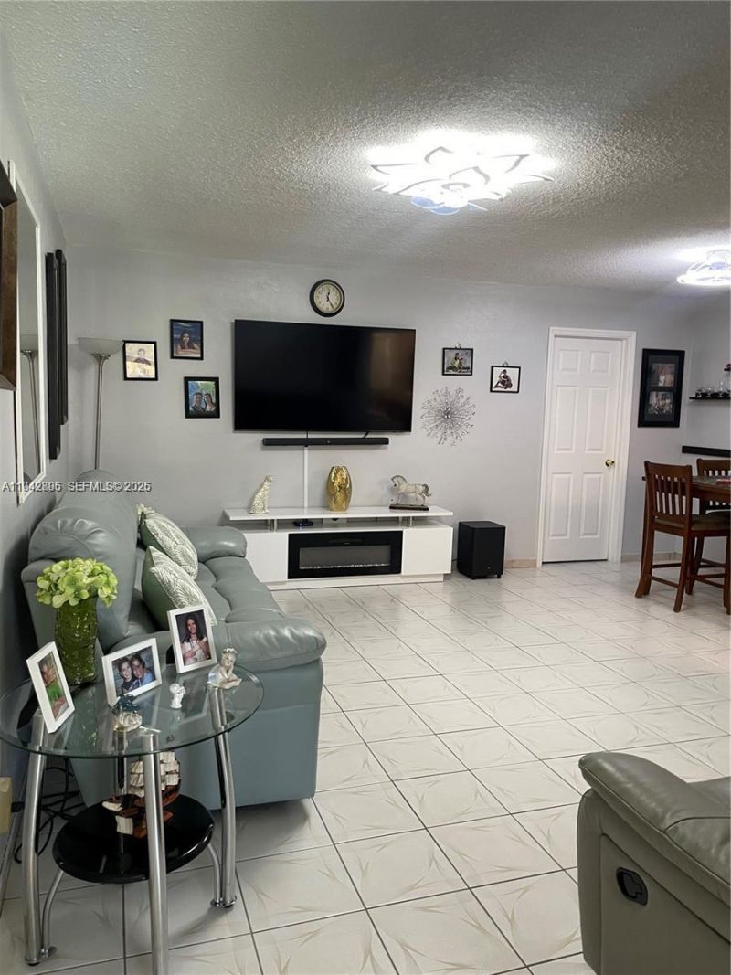 181 NE 14th Ave , Unit 23B, Hallandale Beach, FL 33009 Photo
