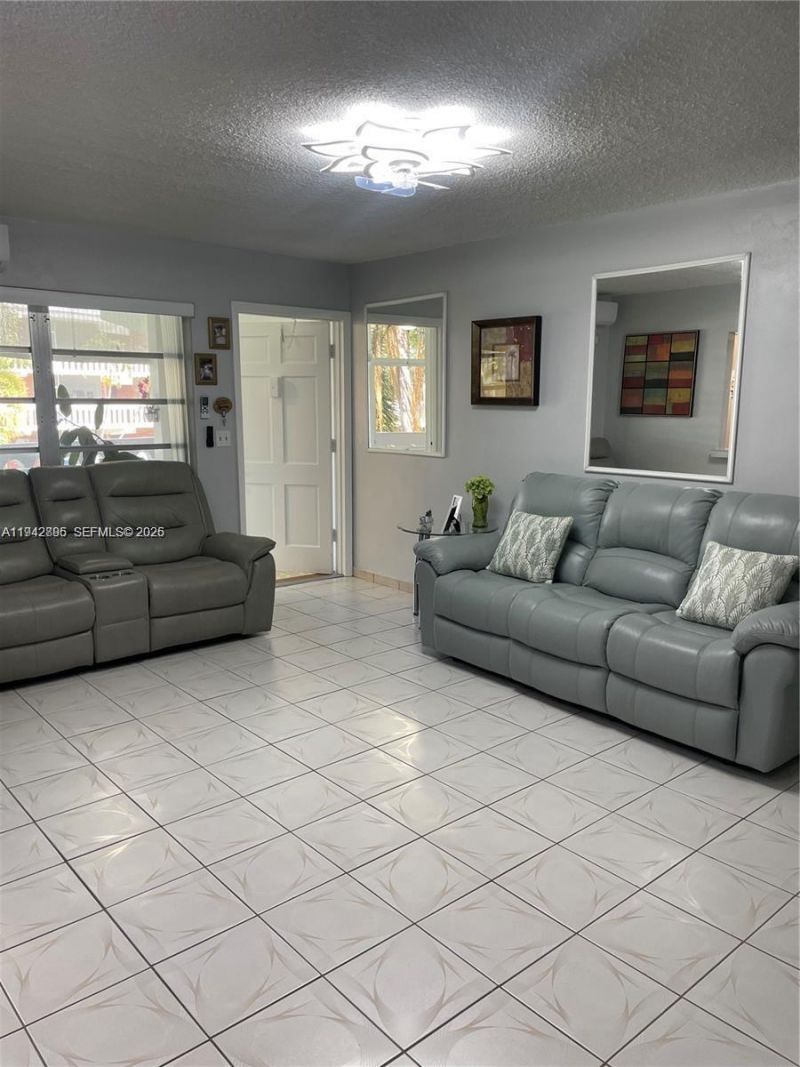 181 NE 14th Ave , Unit 23B, Hallandale Beach, FL 33009 Photo