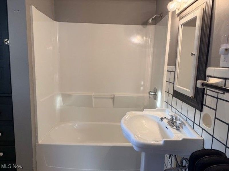 517 Aqueduct Street, Akron, OH 44303 Photo 28