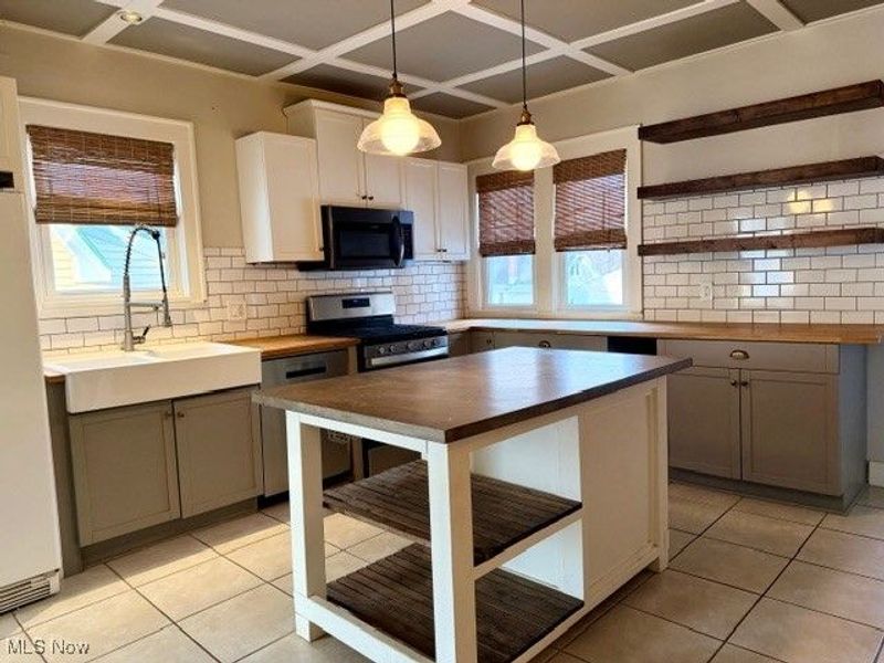 517 Aqueduct Street, Akron, OH 44303 Photo 6