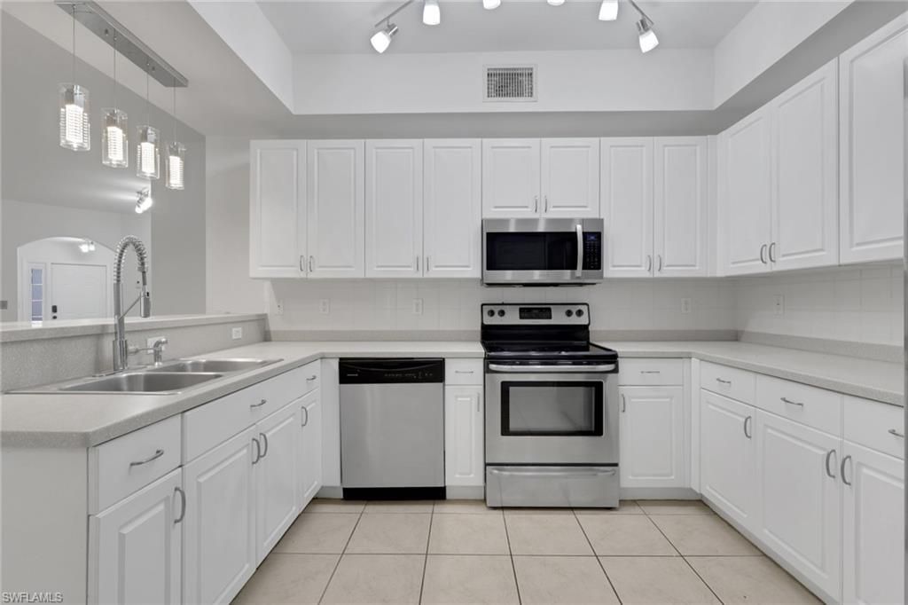11837 Bayport Ln, Unit 703, Fort Myers, FL 33908 Photo