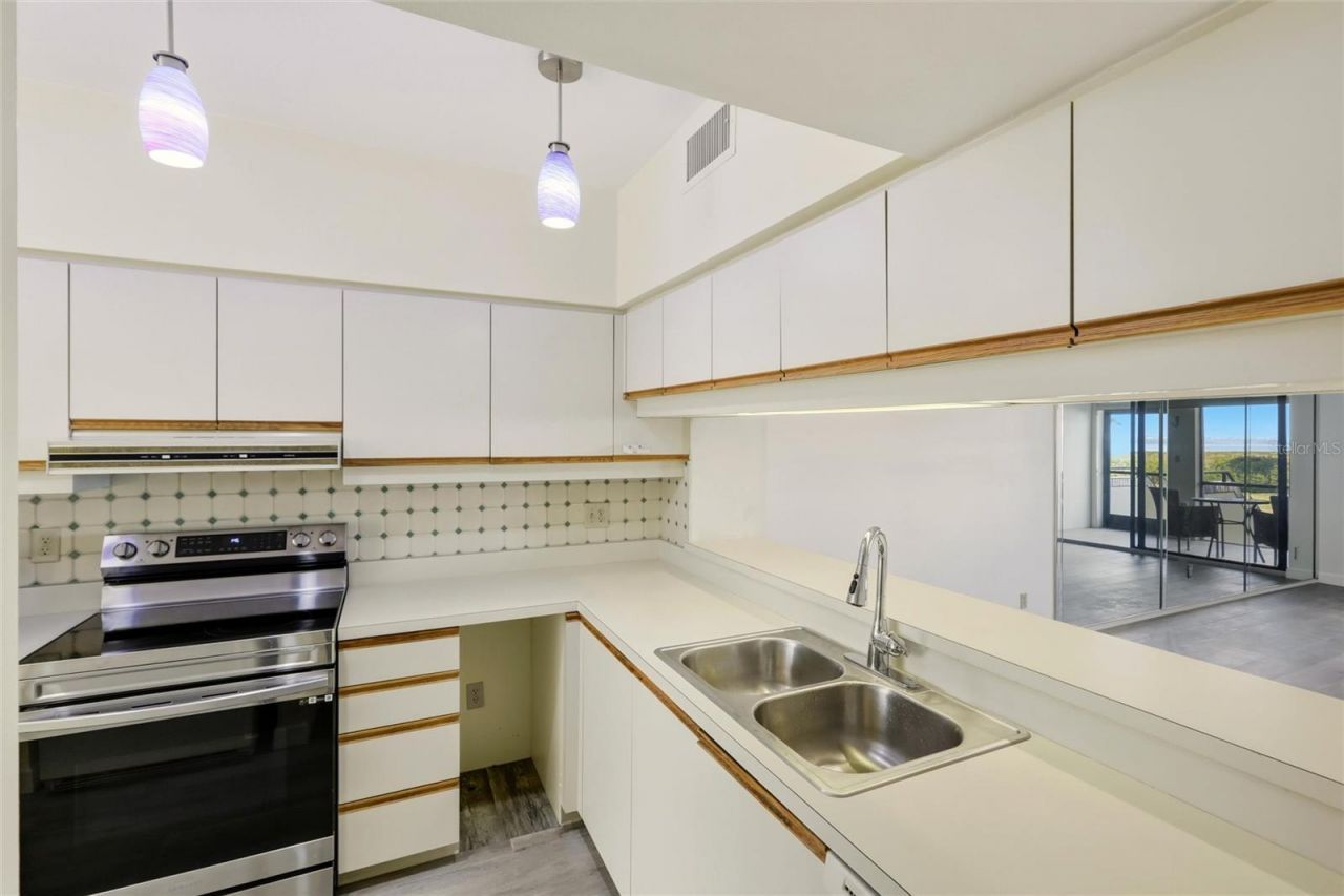 1920 Harbourside Drive, Unit 1003, Longboat Key, FL 34228 Photo