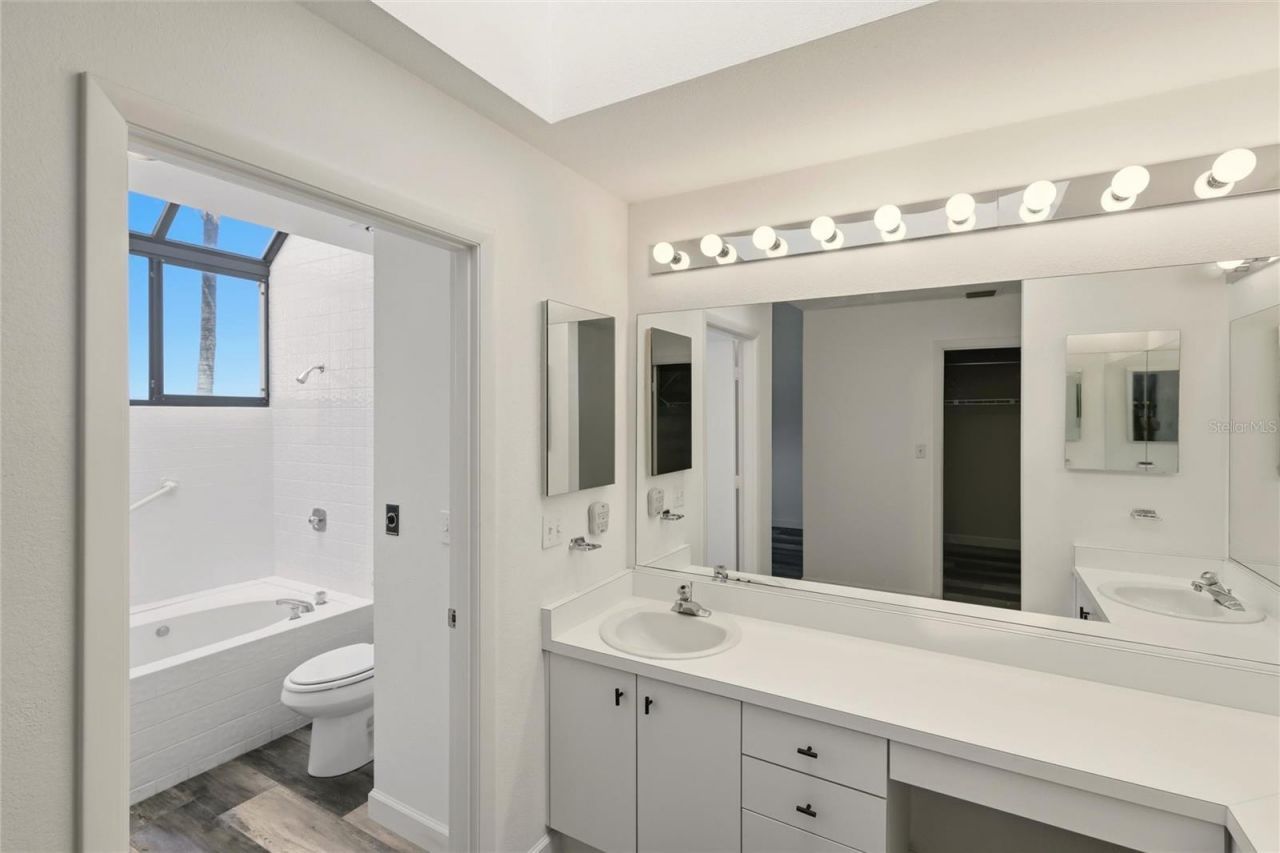 1920 Harbourside Drive, Unit 1003, Longboat Key, FL 34228 Photo