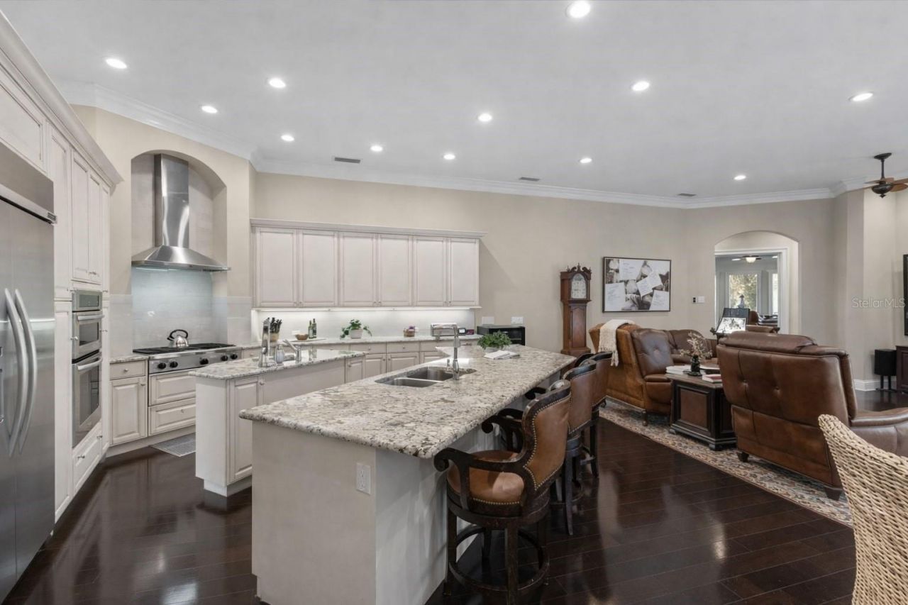 11932 Royce Waterford Circle, Tampa, FL 33626 Photo