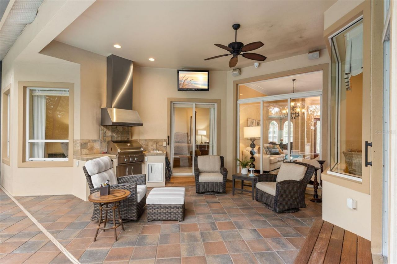 11932 Royce Waterford Circle, Tampa, FL 33626 Photo