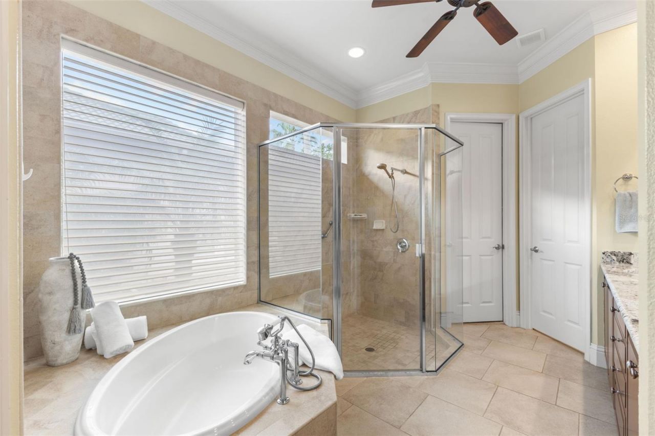 11932 Royce Waterford Circle, Tampa, FL 33626 Photo