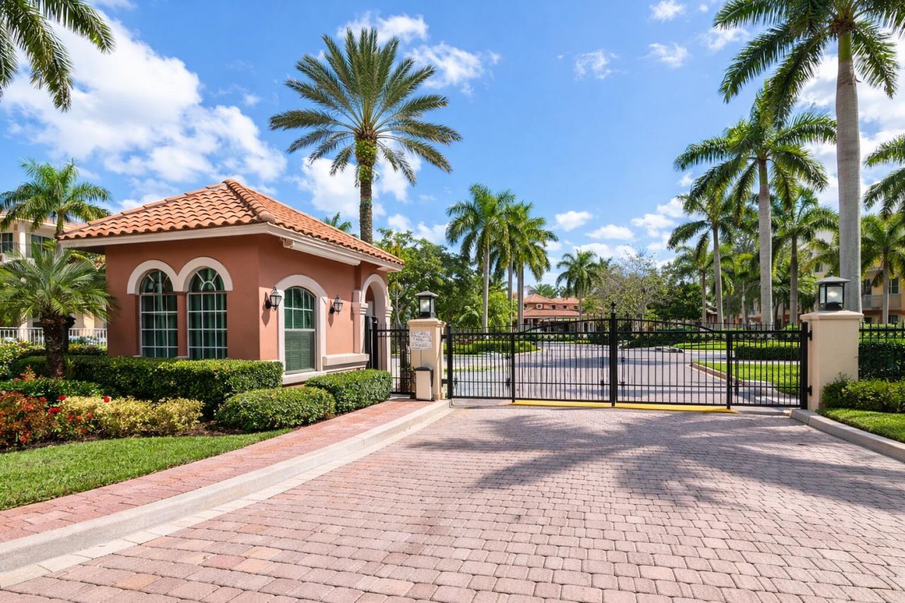 11780 Saint Andrews Place, Unit 308, Wellington, FL 33414 Photo