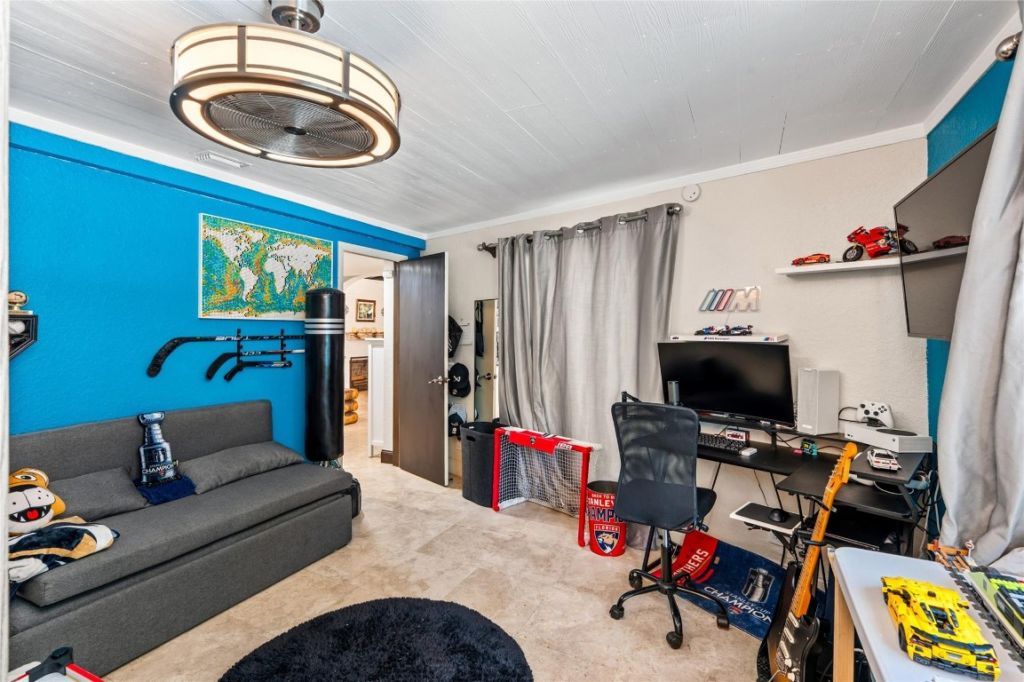 1530 Seabreeze Boulevard, Fort Lauderdale, FL 33316 Photo