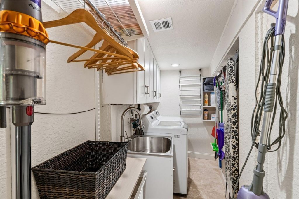 1530 Seabreeze Boulevard, Fort Lauderdale, FL 33316 Photo