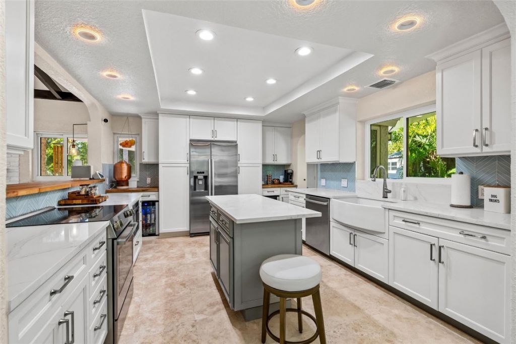 1530 Seabreeze Boulevard, Fort Lauderdale, FL 33316 Photo