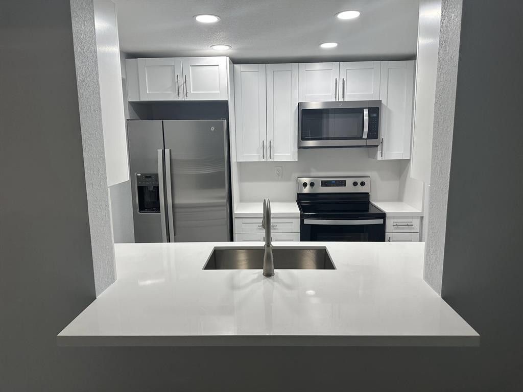 9430 Boca Cove Circle, Unit 203, Boca Raton, FL 33428 Photo