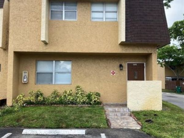 5668 BLUEBERRY, Unit 17, Lauderhill, FL 33313