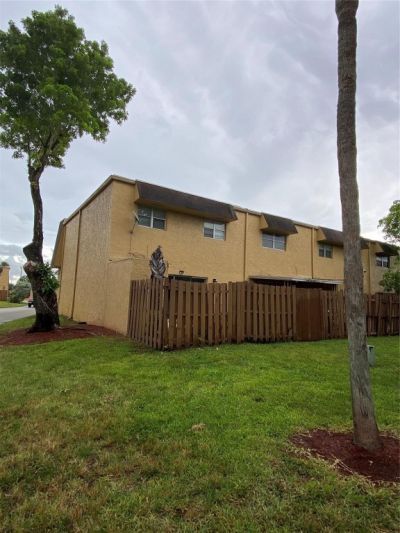 5668 Blueberry, Unit 17, Lauderhill, FL 33313 Photo