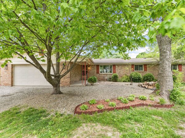10042 N David Lane, Mooresville, IN 46158