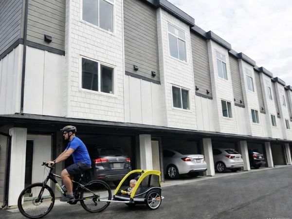 963 Snapdragon Crt, Langford, BC V9C 2P3