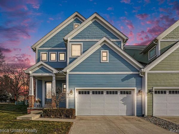 301 River Wood Trail, Milford Vlg, MI 48381