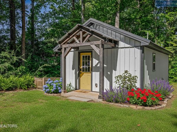 3249 Moodyville Rd, Byrdstown, TN 38549