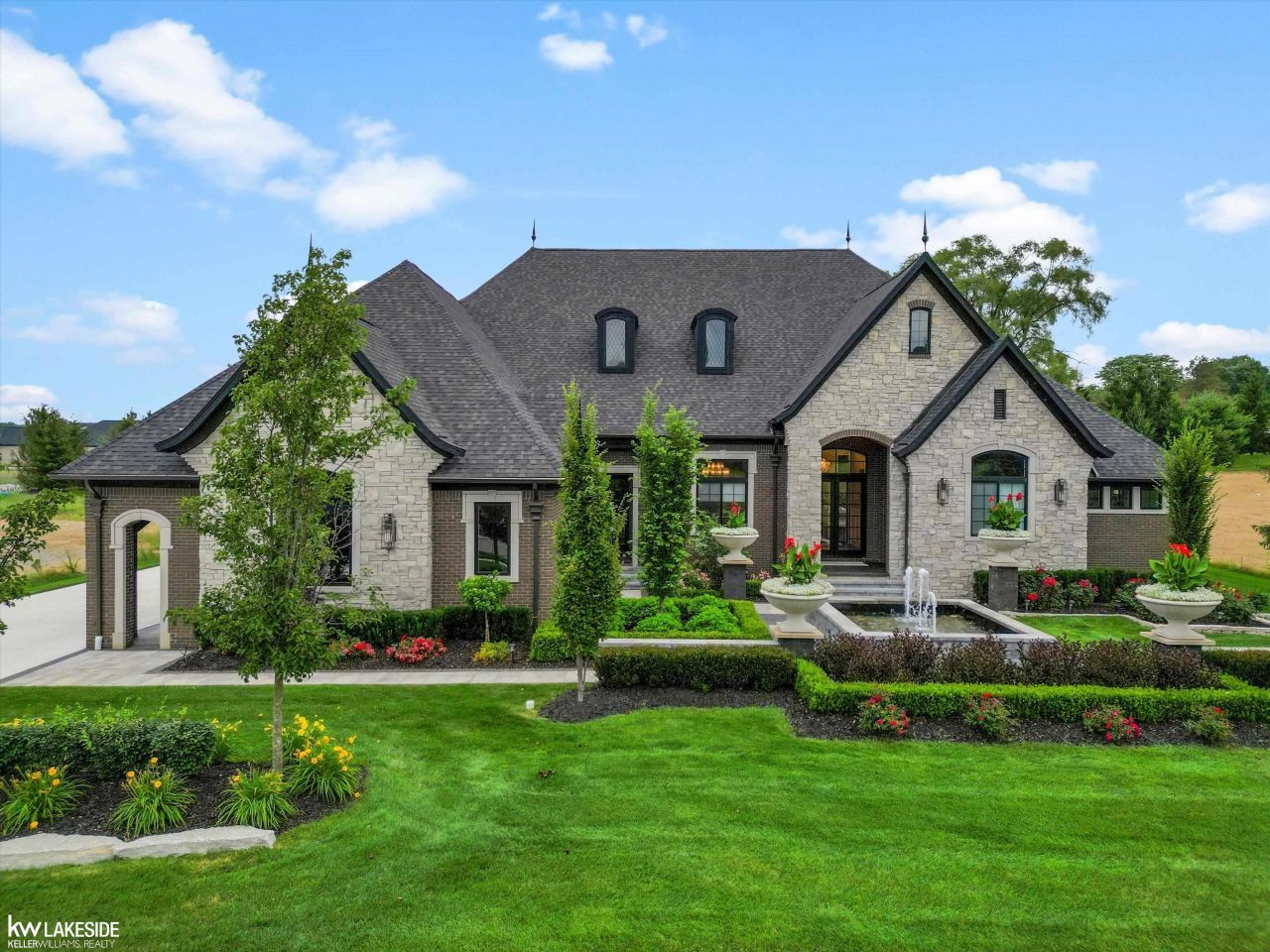 5769 Cotswold Drive, Washington Township, MI 48094 Main Photo