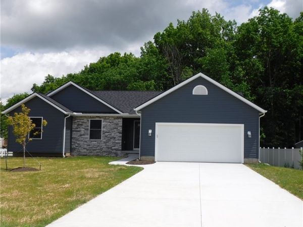 16298 Weathervane Drive, Middlefield, OH 44062
